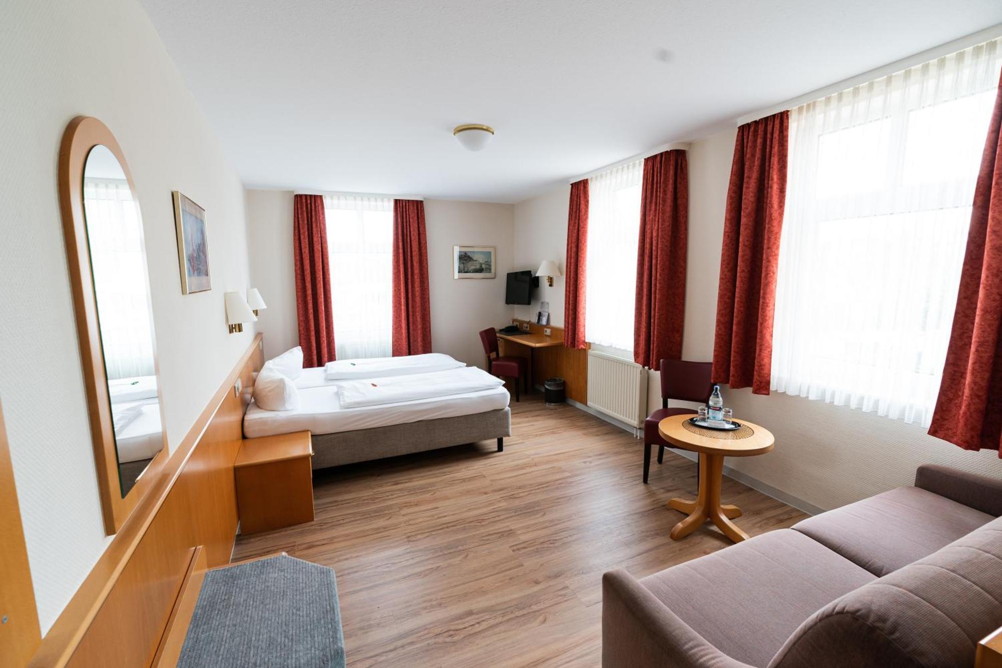 Am Stadthaus Hotel Neuenburg am Rhein