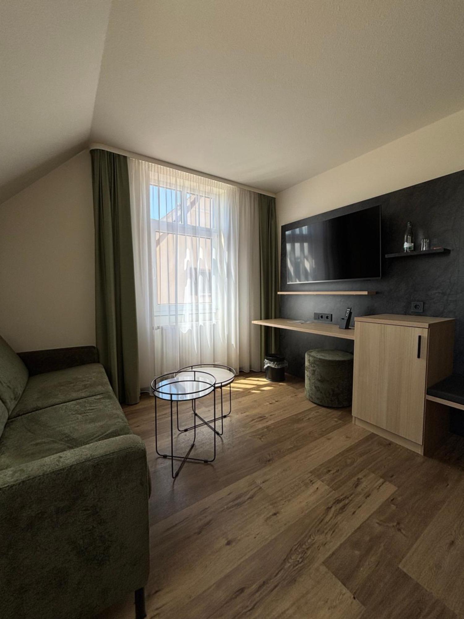 Hotel Am Stadthaus 3*